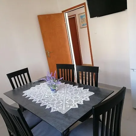 Ferienwohnung In Mit Garten, Grill Und Terrasse Apartamento *